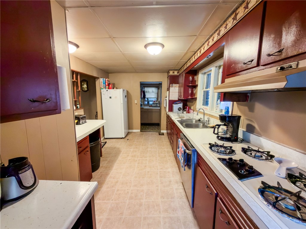 105 E Cherry Street Property Photo 10
