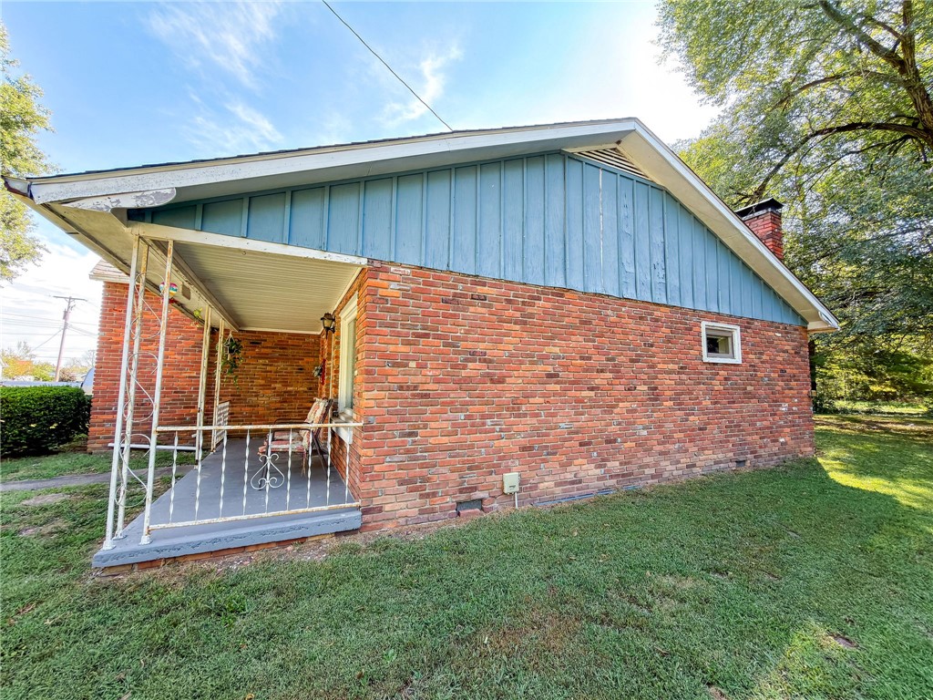 105 E Cherry Street Property Photo 30