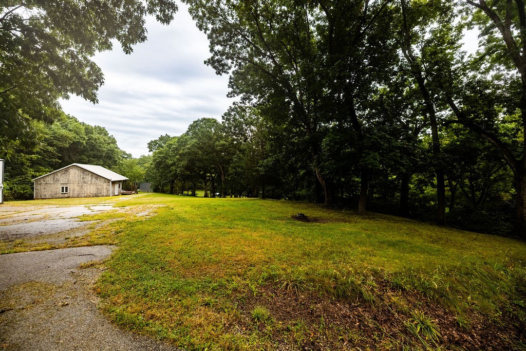 2250 S Shores Drive Property Photo 8