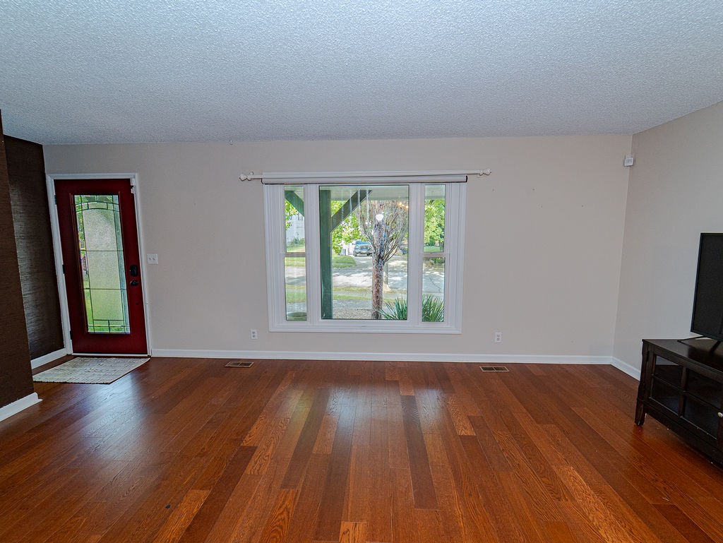 2607 Forrest Green Drive Property Photo 5