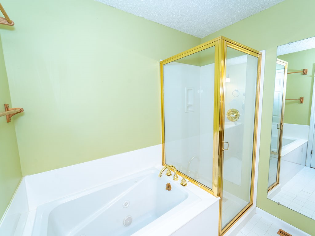 2607 Forrest Green Drive Property Photo 18