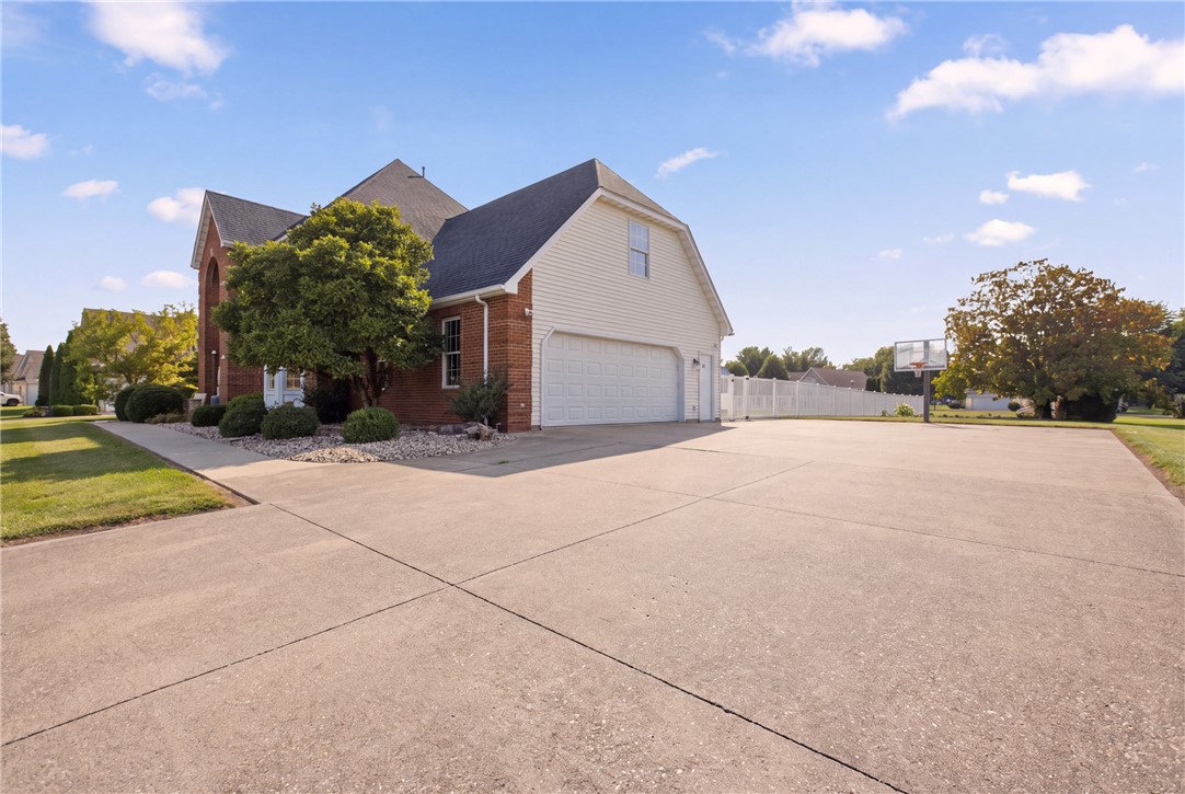 1521 Broadmoor Property Photo 42
