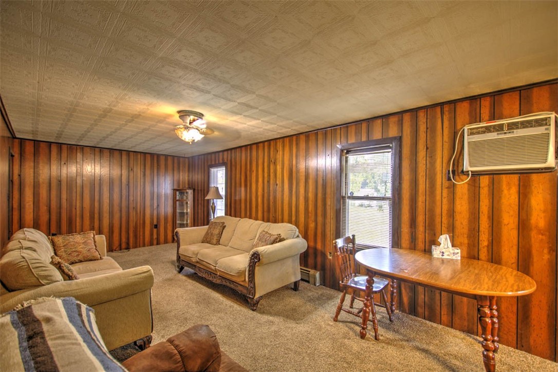 2925 E Harrison Avenue Property Photo 9
