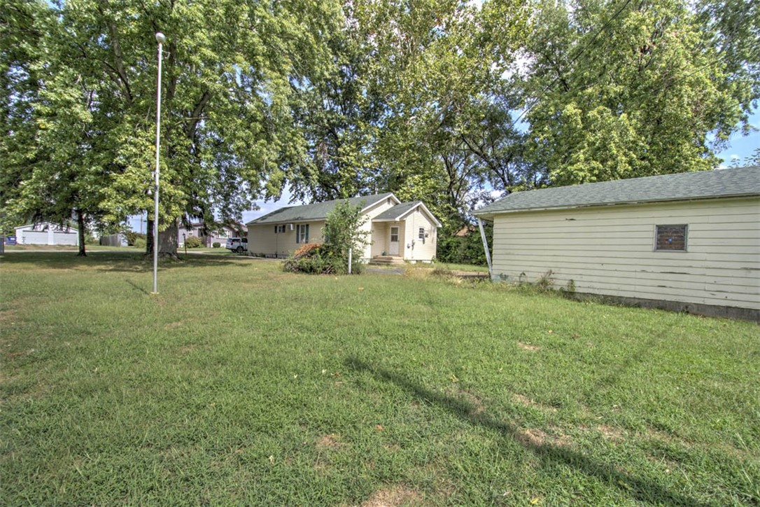 2925 E Harrison Avenue Property Photo 24