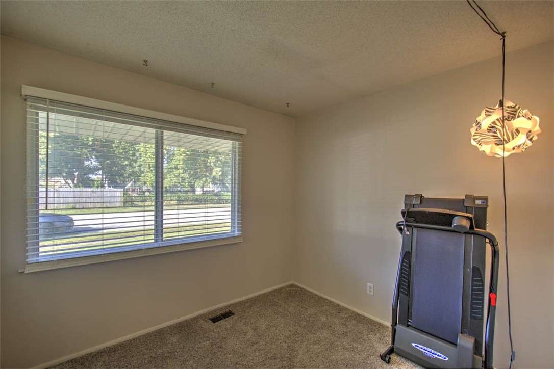 3735 Fontenac Drive Property Photo 17