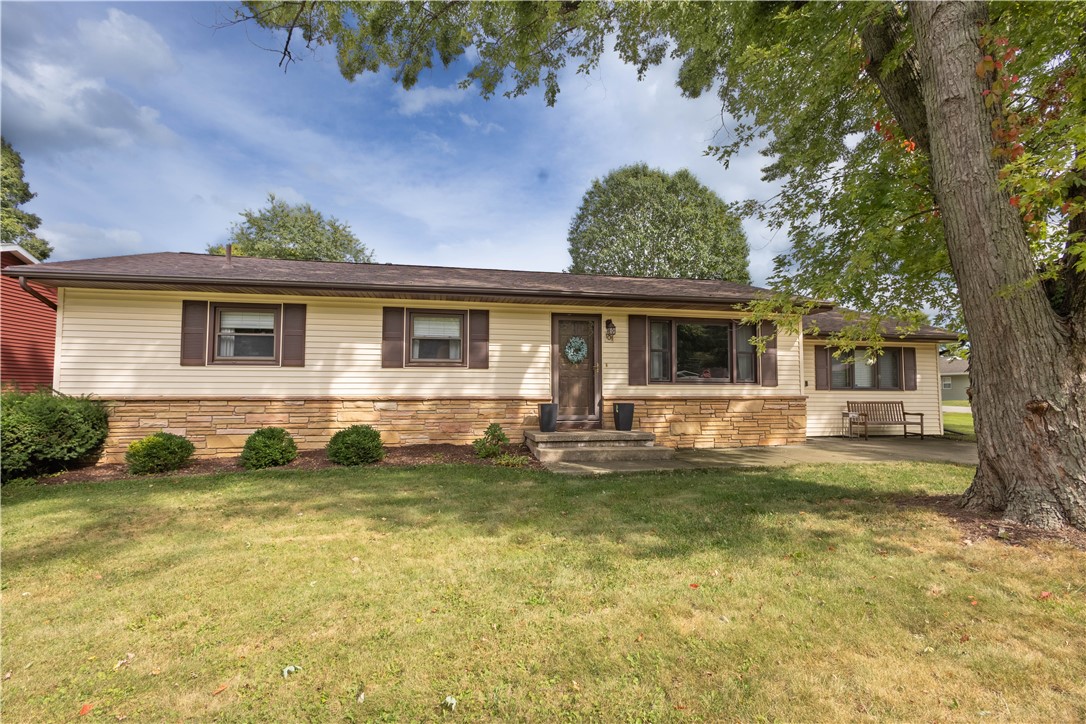 101 Crestwood Street Property Photo 2