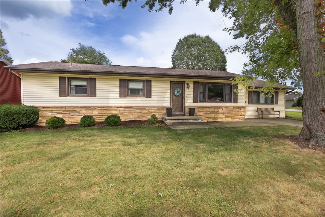 101 Crestwood Street Property Photo 6