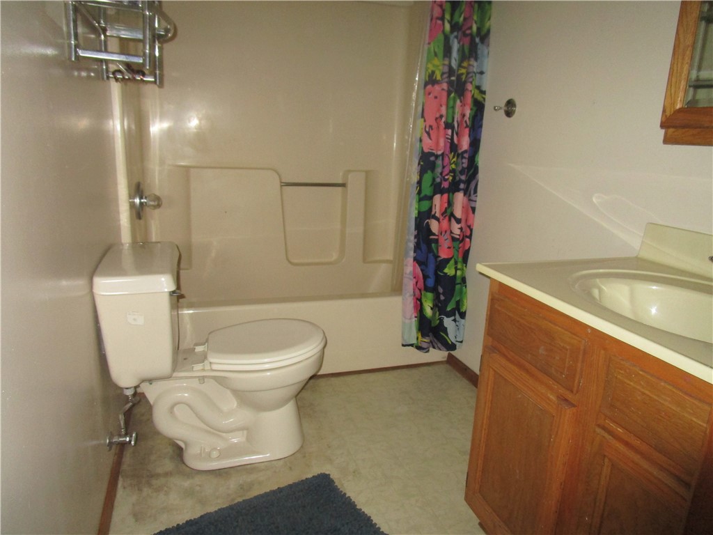 510 W 3rd Street Property Photo 8