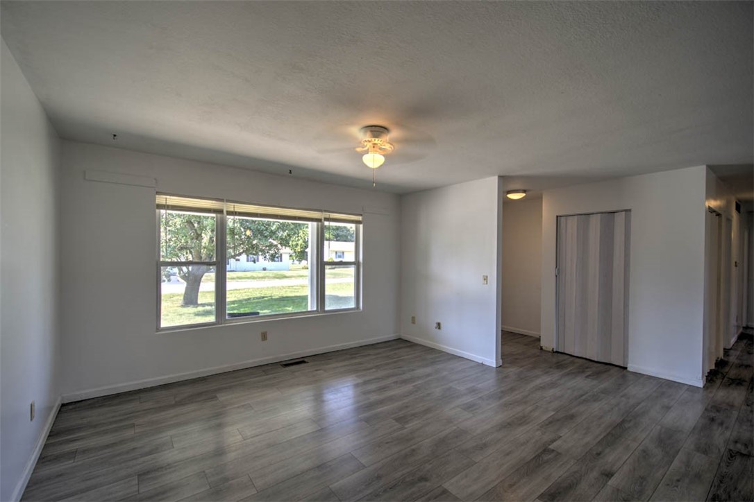 514 Debbie Drive Property Photo 4