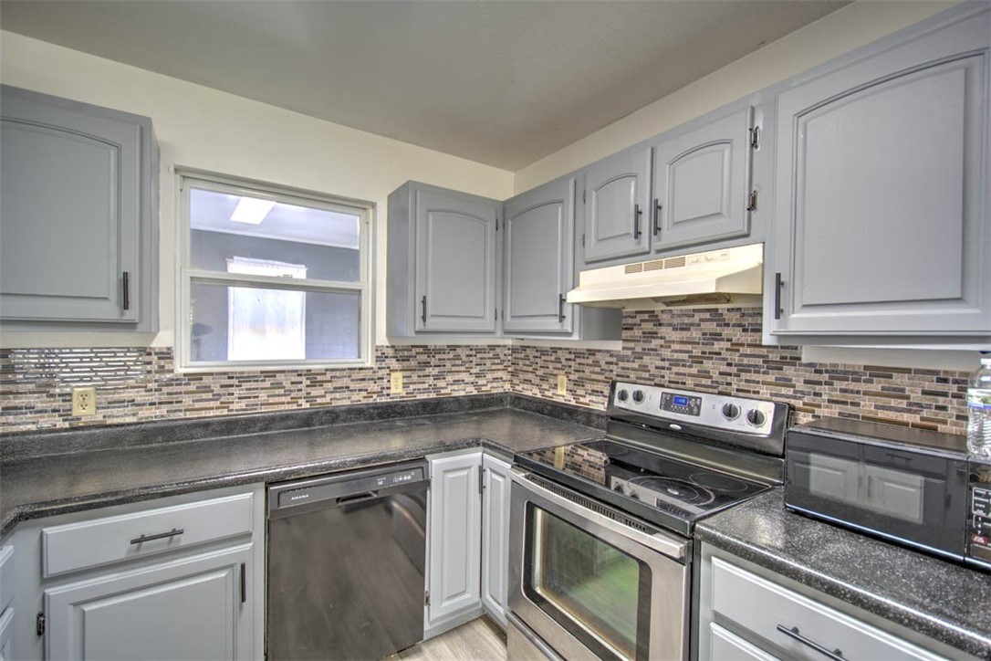 514 Debbie Drive Property Photo 10