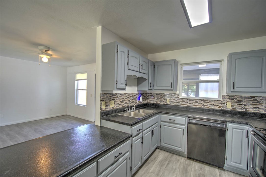 514 Debbie Drive Property Photo 11