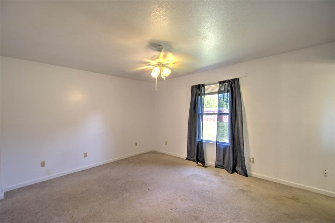 514 Debbie Drive Property Photo 12