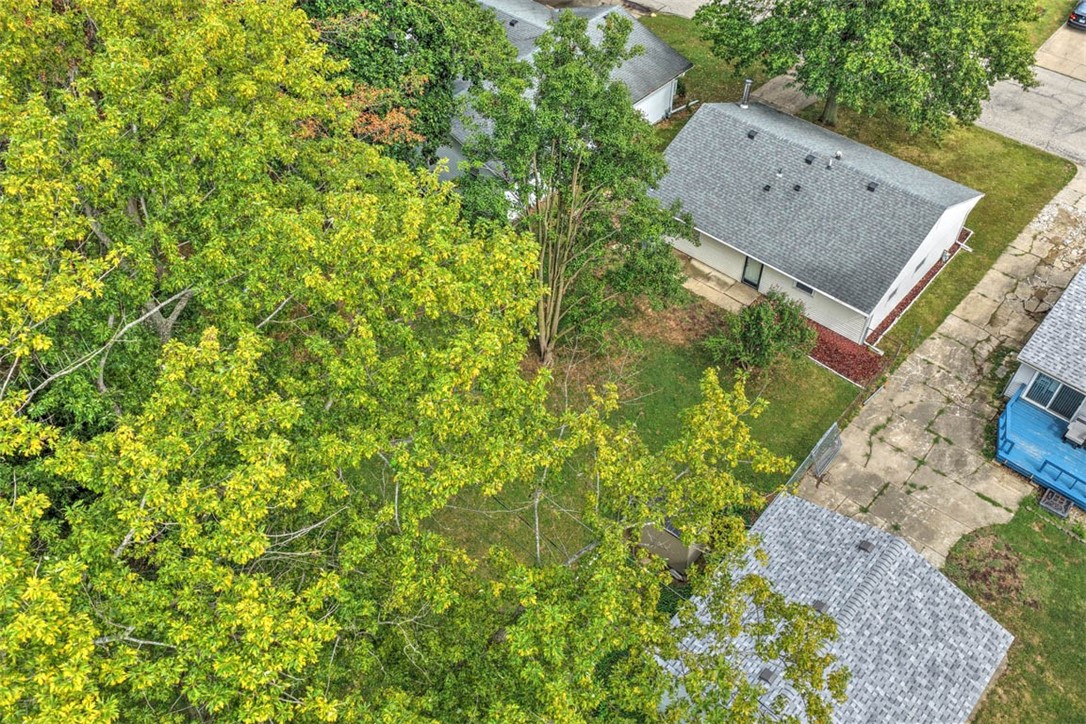 2157 N Dennis Avenue Property Photo 3
