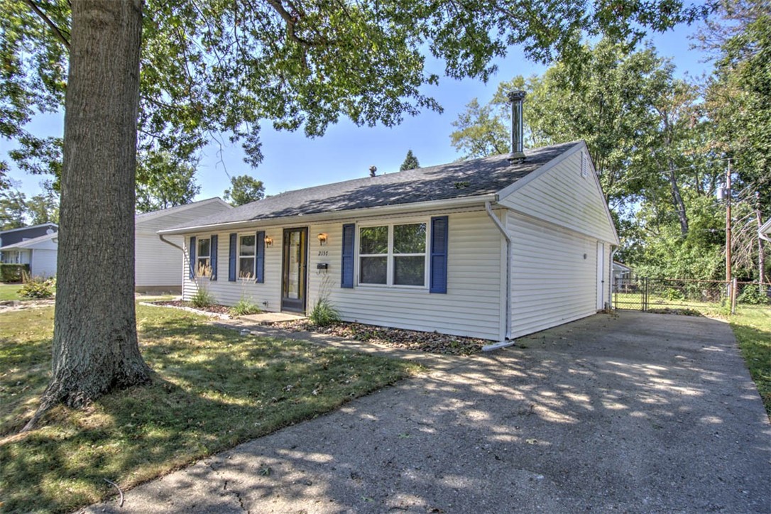 2157 N Dennis Avenue Property Photo 5