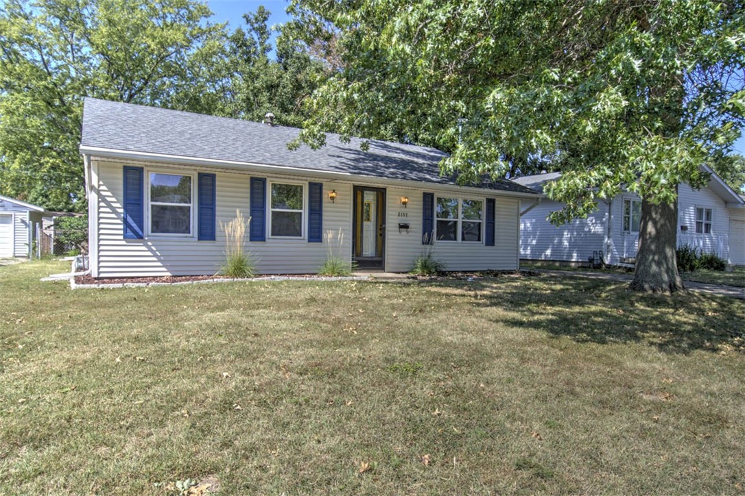 2157 N Dennis Avenue Property Photo 6