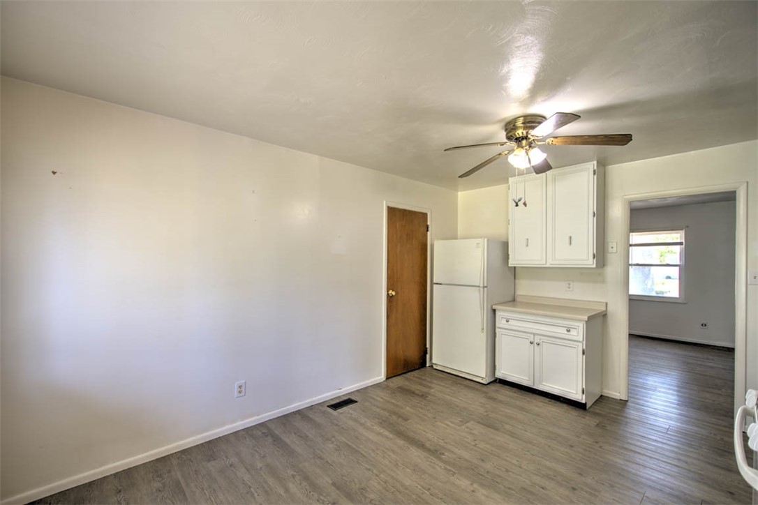 2157 N Dennis Avenue Property Photo 12