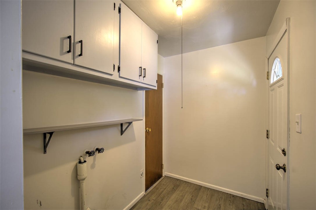 2157 N Dennis Avenue Property Photo 22