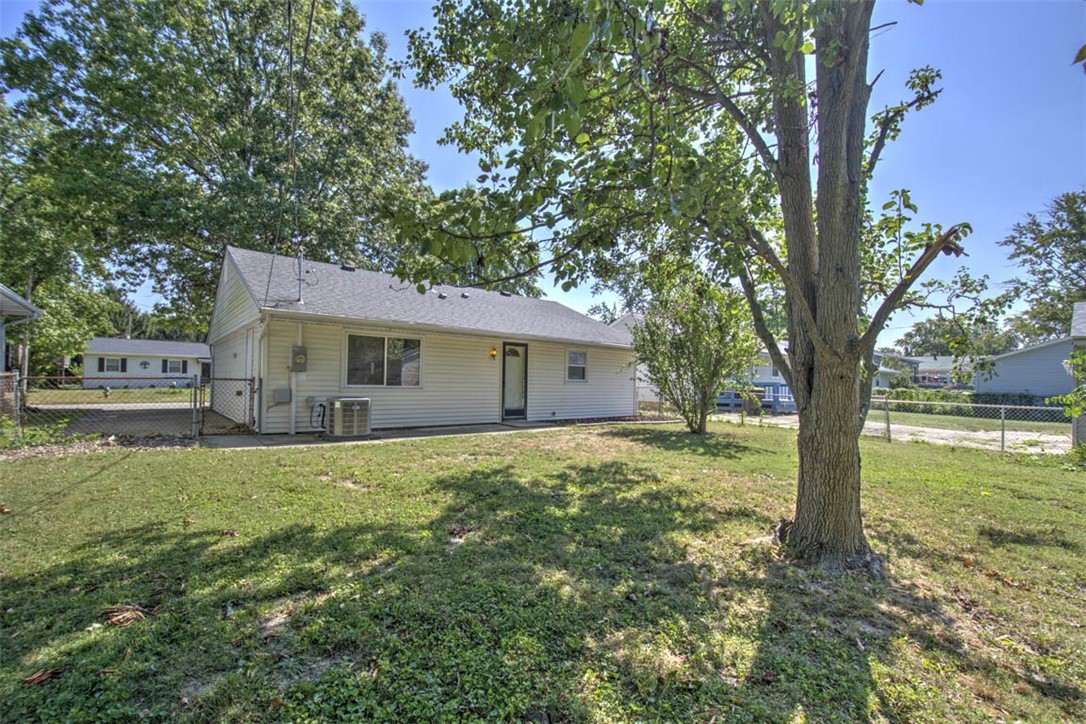 2157 N Dennis Avenue Property Photo 24