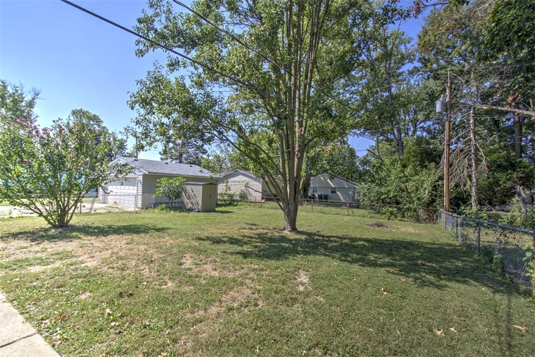 2157 N Dennis Avenue Property Photo 25