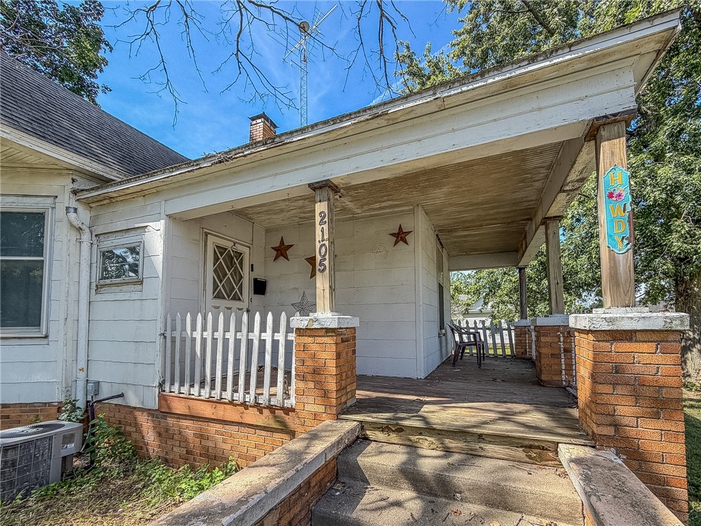 2105 Dewitt Avenue Property Photo 3