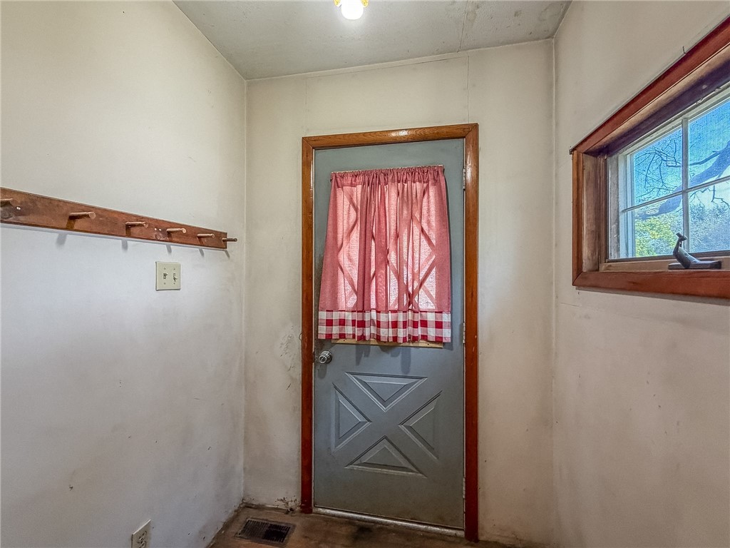 2105 Dewitt Avenue Property Photo 6