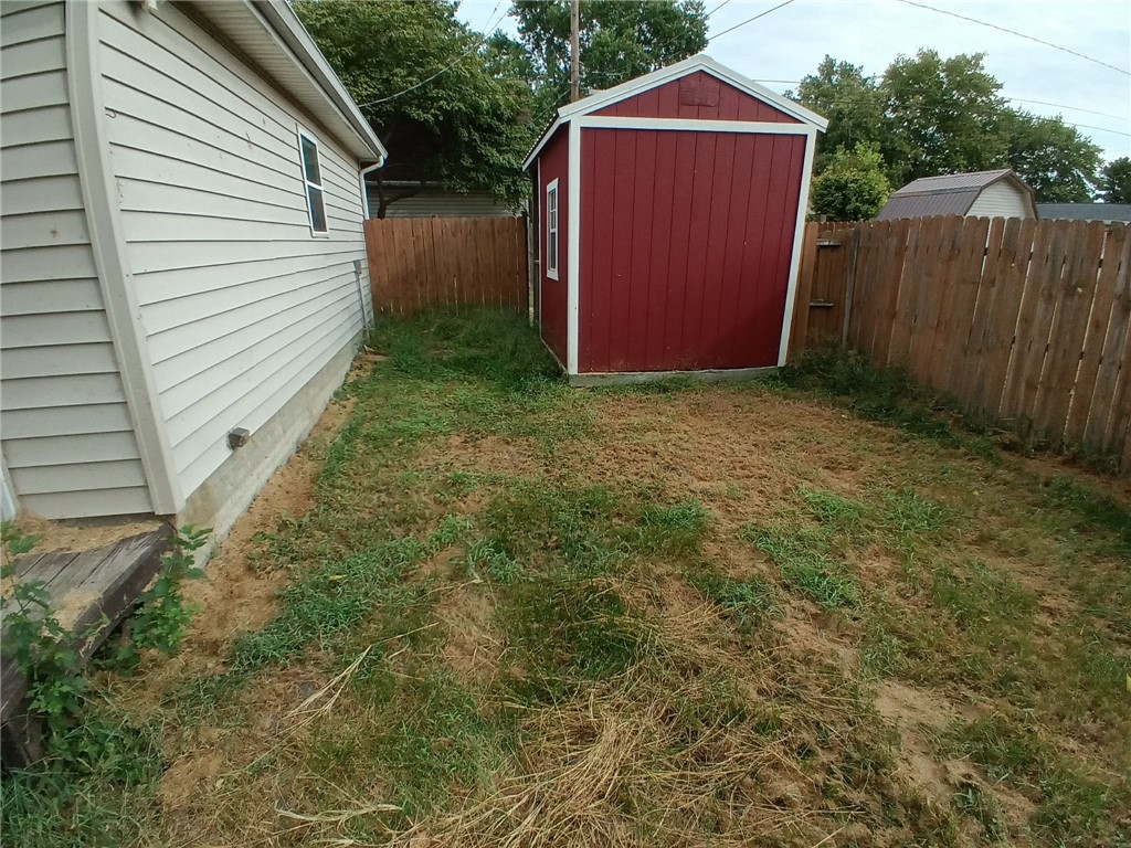 329 Moore Street Property Photo 23