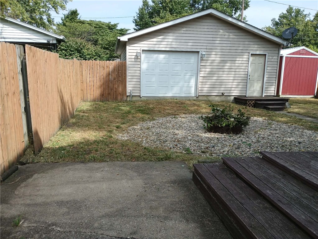329 Moore Street Property Photo 24