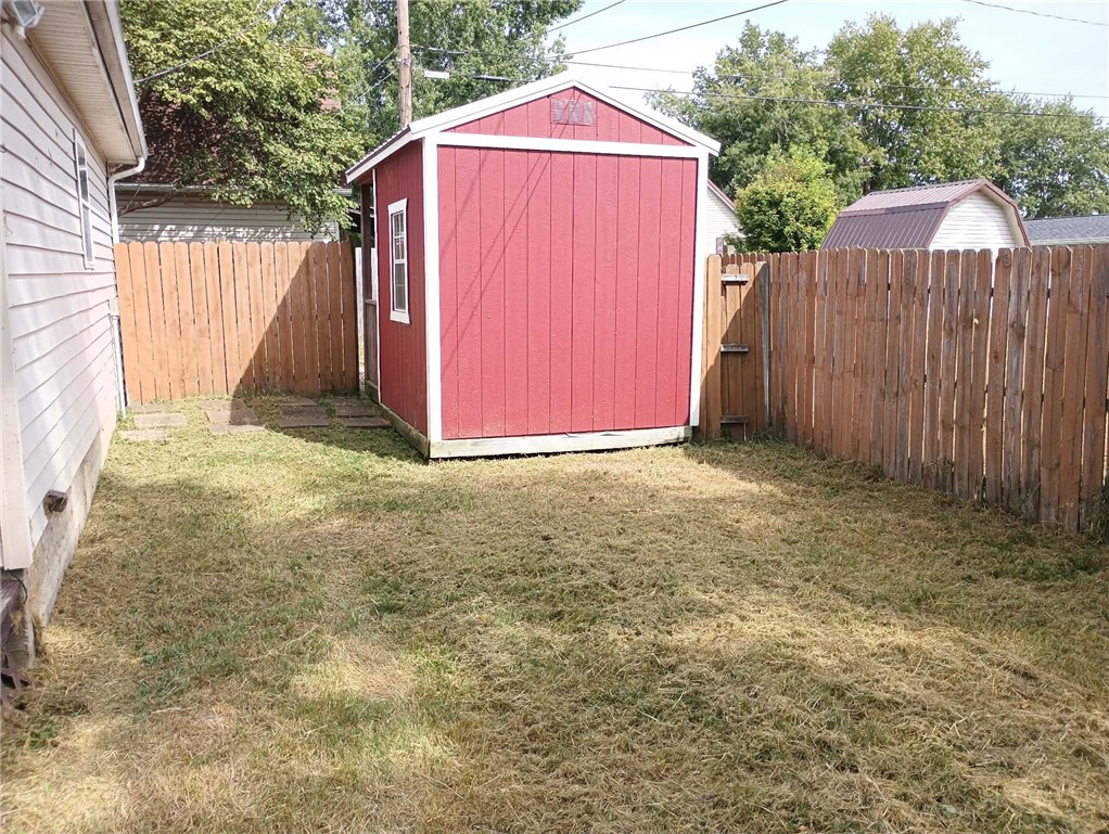 329 Moore Street Property Photo 29
