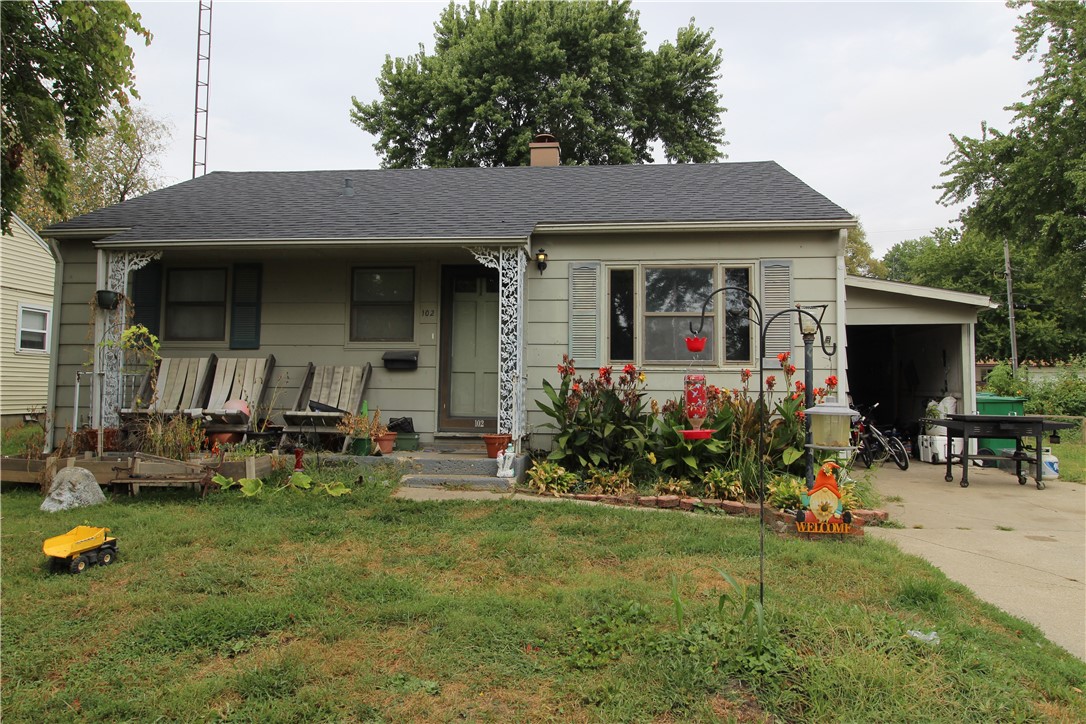 102 Macarthur Boulevard Property Photo 1