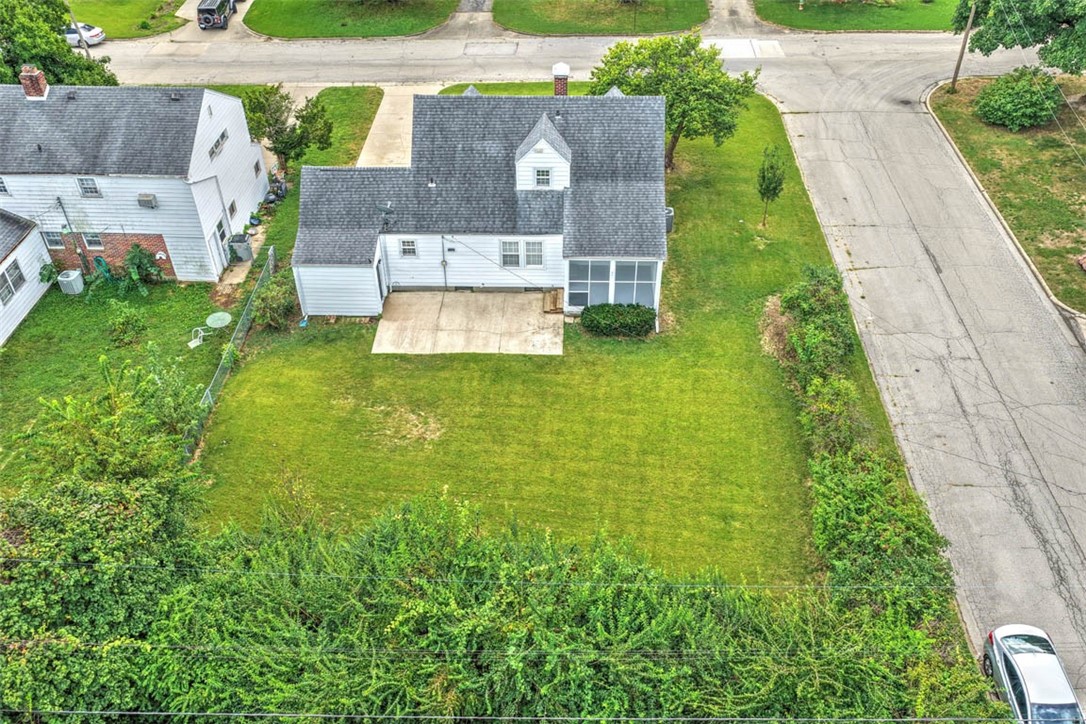 2374 W Forest Avenue Property Photo 5