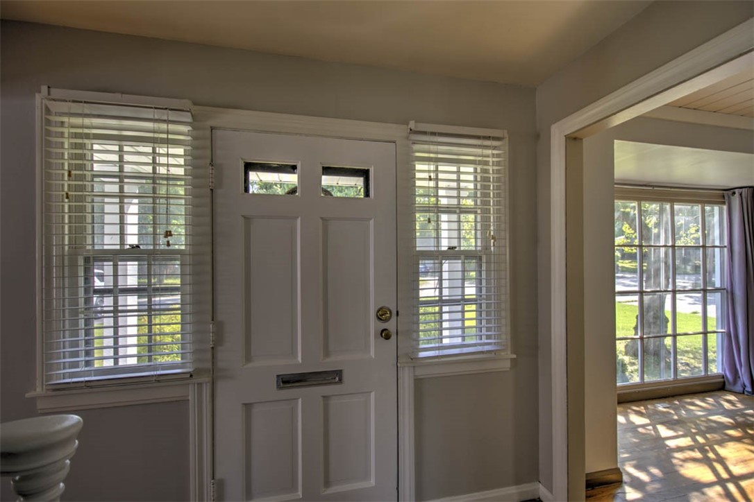 2374 W Forest Avenue Property Photo 9
