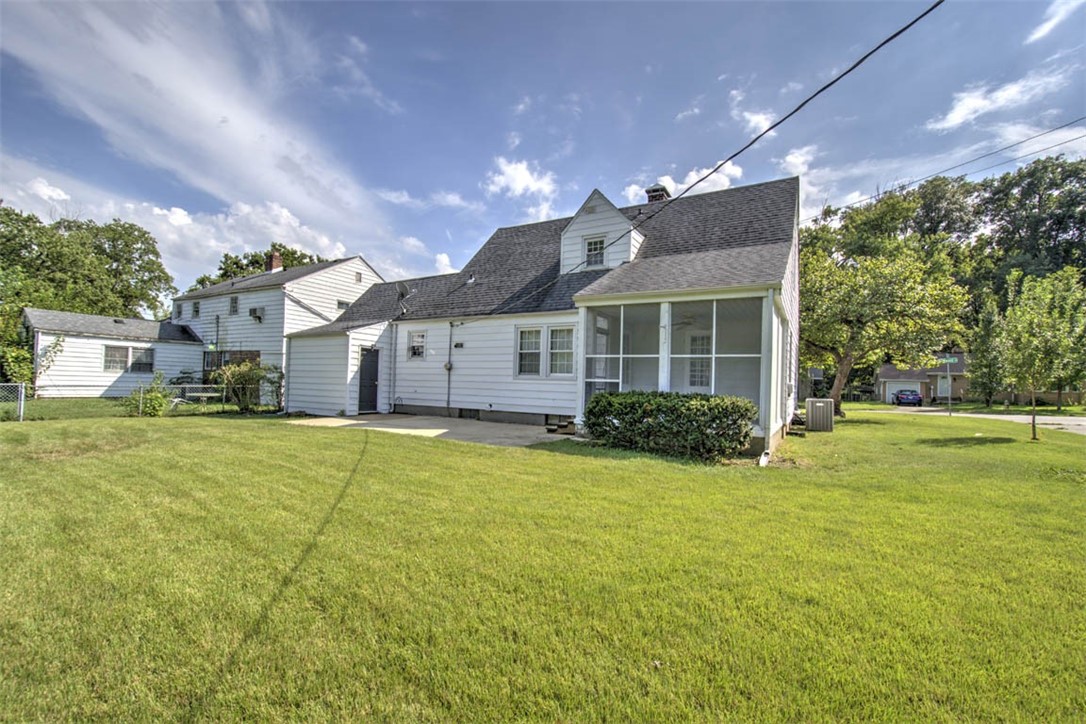 2374 W Forest Avenue Property Photo 31