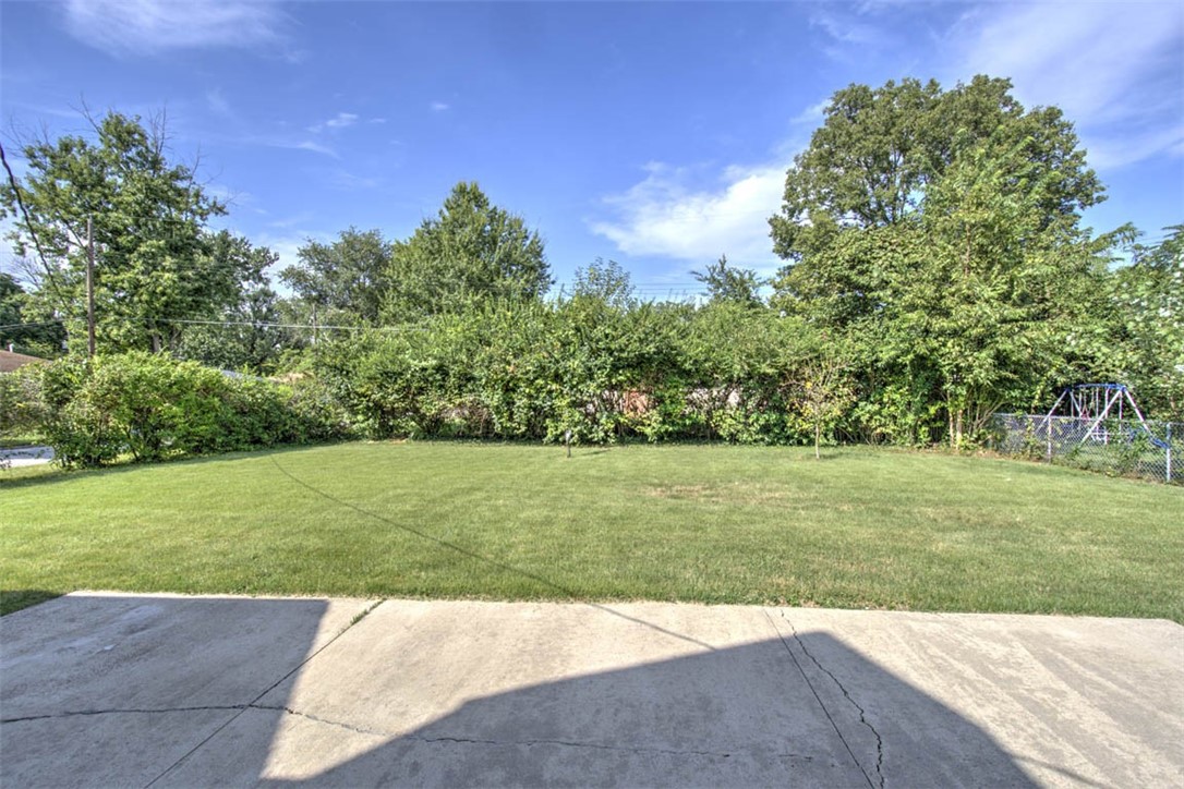 2374 W Forest Avenue Property Photo 32