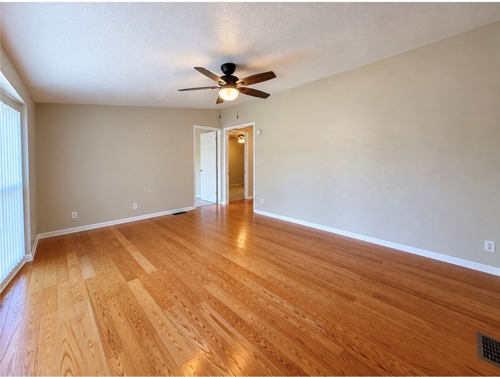 401 Washington Street Property Photo 4