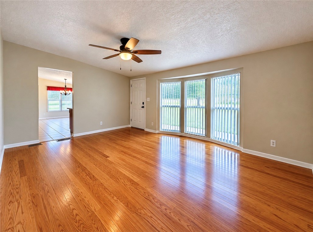 401 Washington Street Property Photo 5