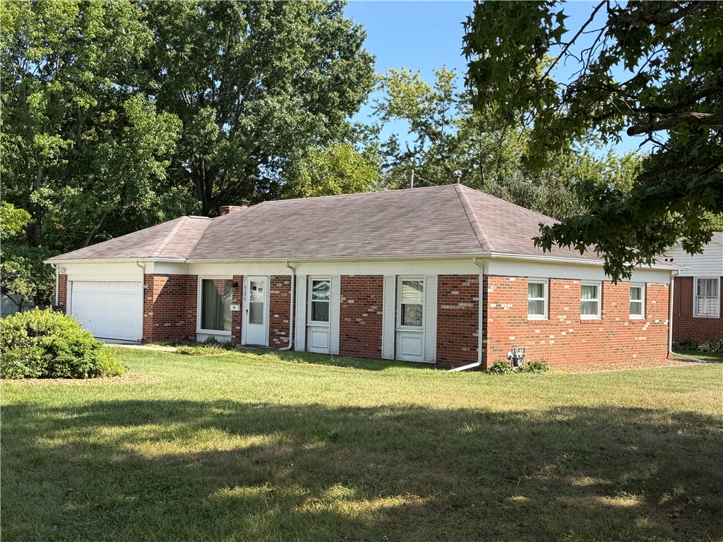 920 Woodlawn Avenue Property Photo 2