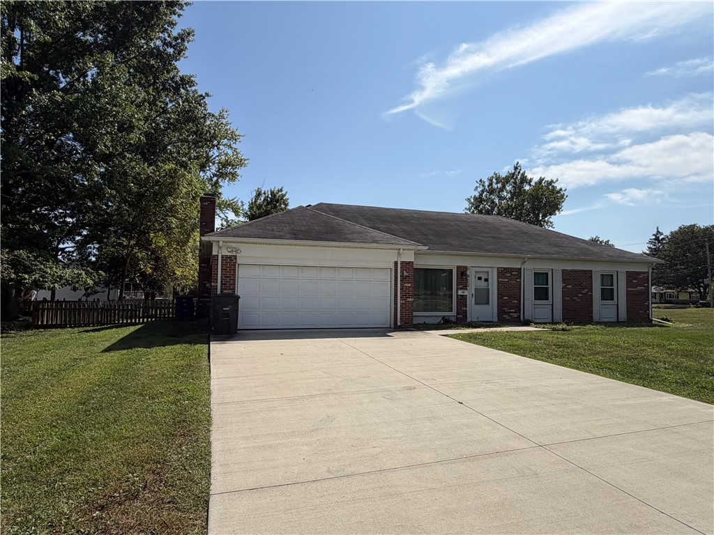 920 Woodlawn Avenue Property Photo 3
