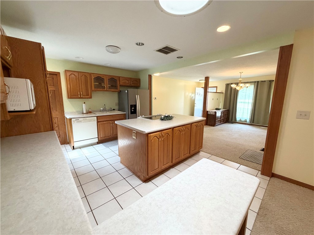 920 Woodlawn Avenue Property Photo 6