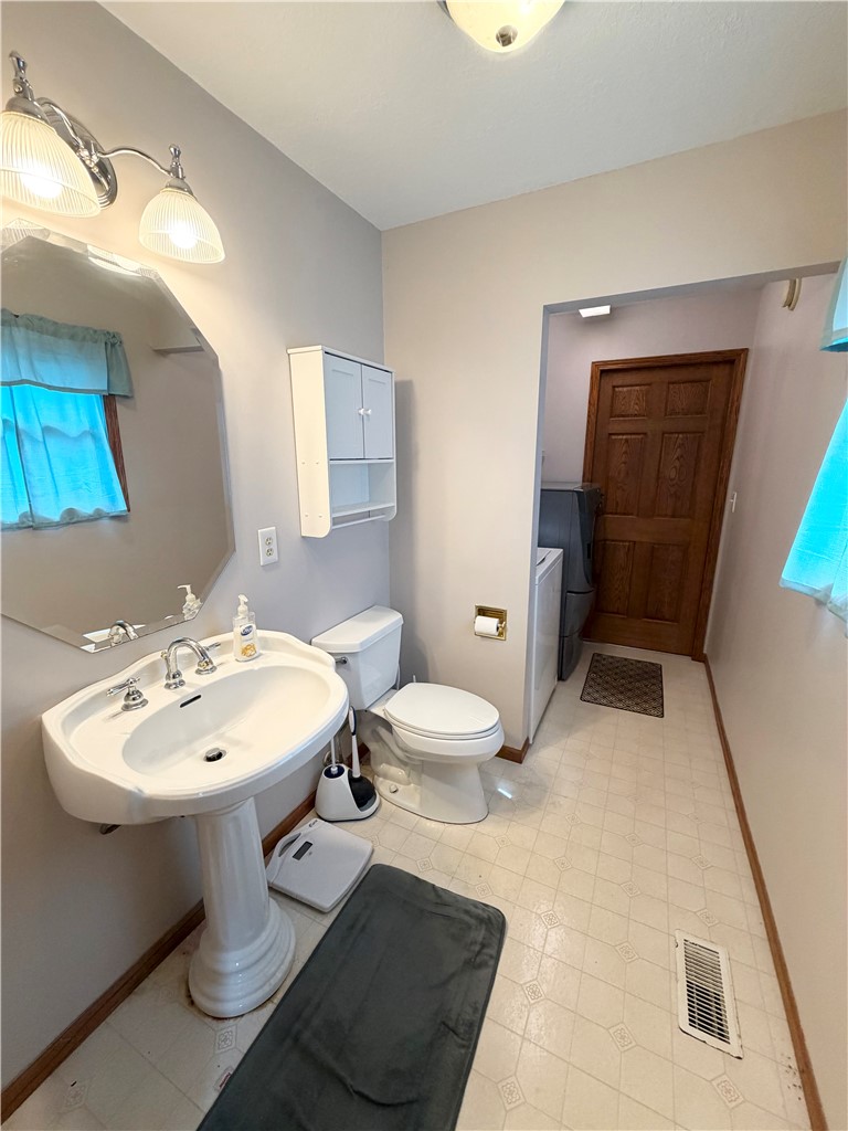 920 Woodlawn Avenue Property Photo 14