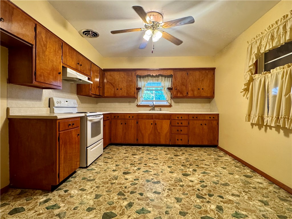 910 N 33rd Street Property Photo 5