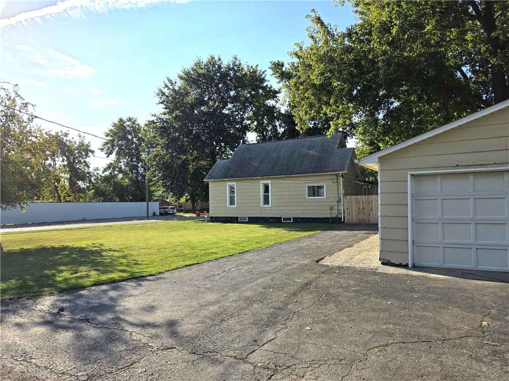 421 N Market Street Property Photo 2