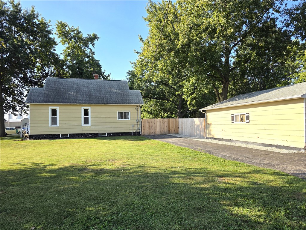 421 N Market Street Property Photo 3