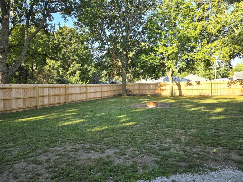 421 N Market Street Property Photo 5