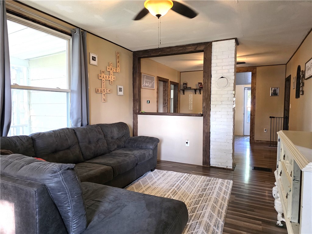 421 N Market Street Property Photo 12