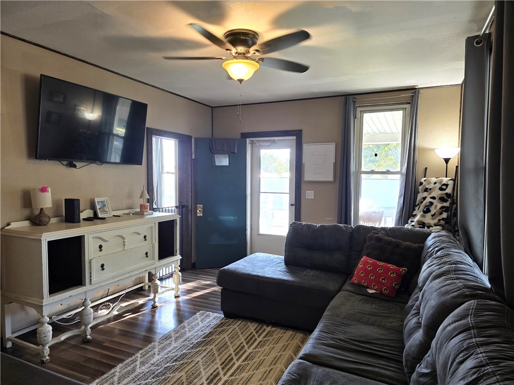 421 N Market Street Property Photo 14
