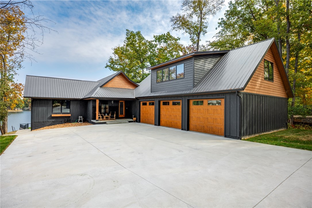 15052 16th Avenue Property Photo 1