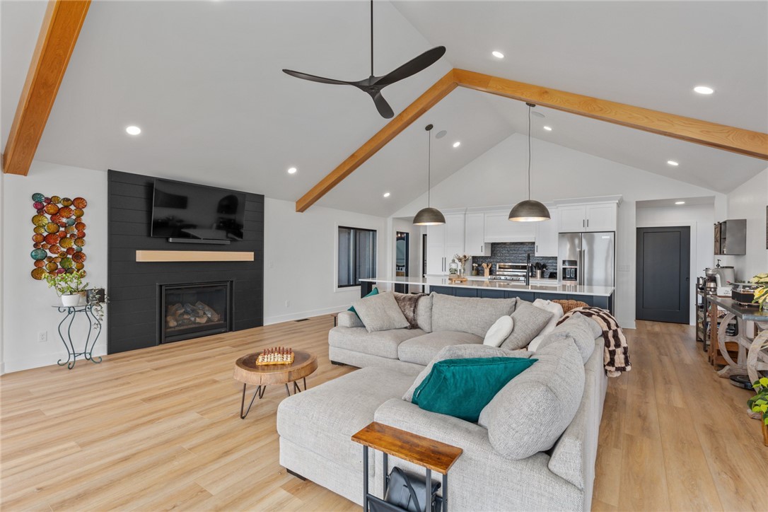 15052 16th Avenue Property Photo 10