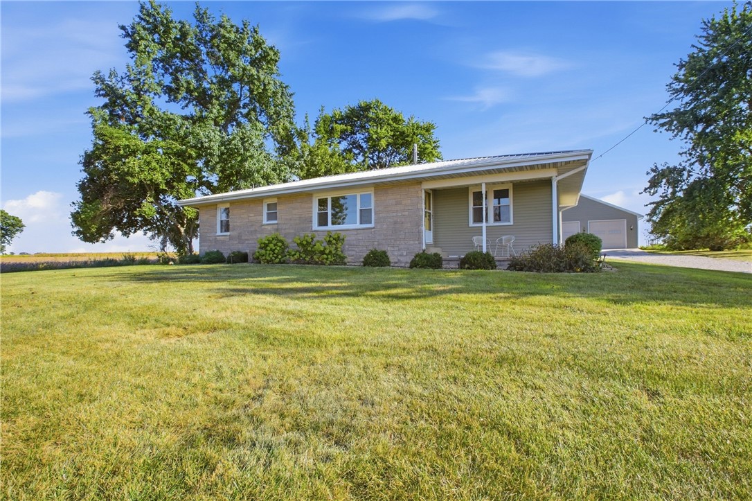 5158 County Road 1100 N Property Photo 2
