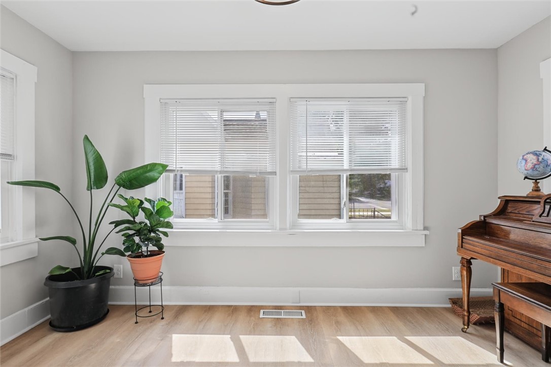404 21st Street Property Photo 12