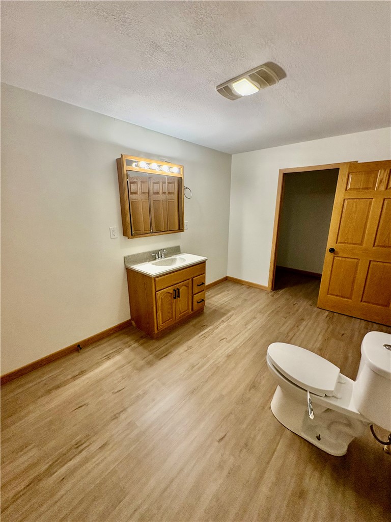 250 N Broadway Street Property Photo 11